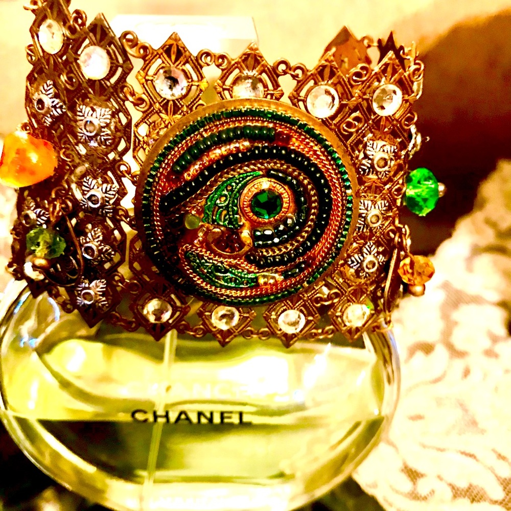 Unique Gold Bangle Bracelet